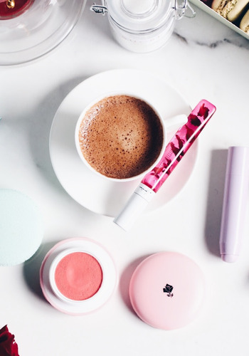 Lancôme presents a spring cosmetic line French Temptation